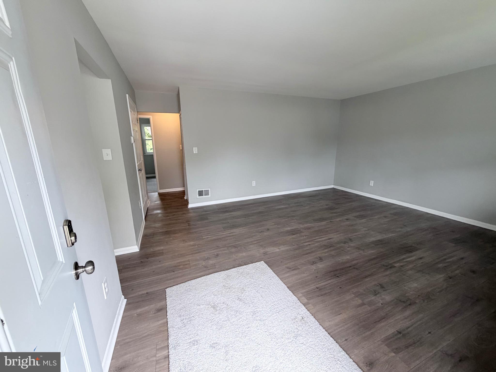 QUEENS PARK - Residential