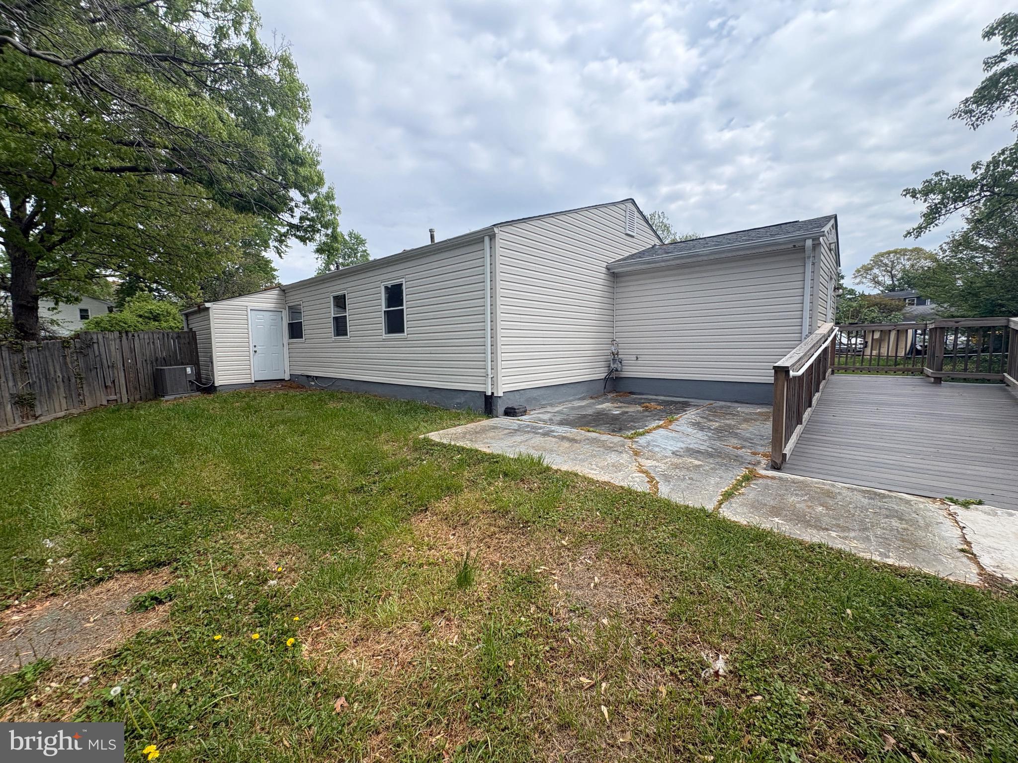 QUEENS PARK - Residential