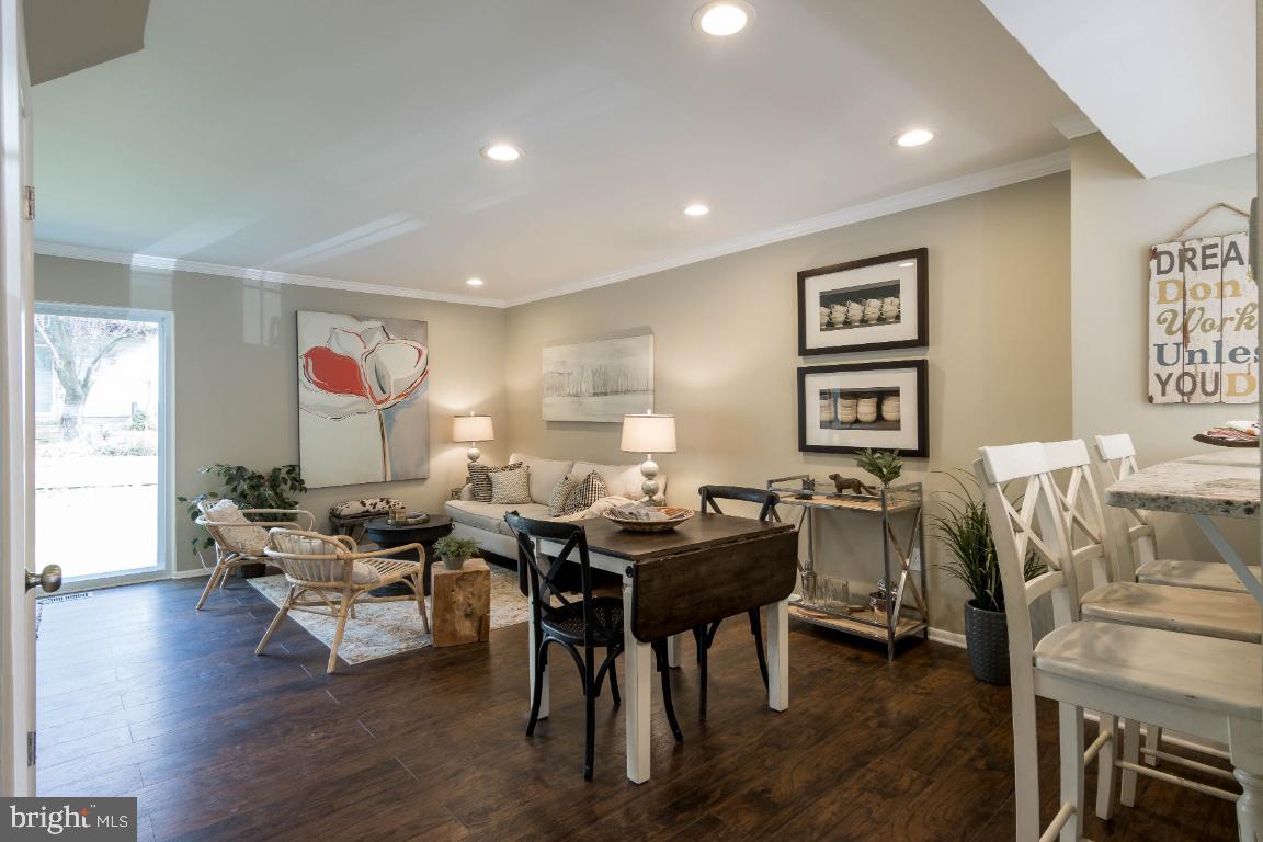 ROLLING CREST - Residential