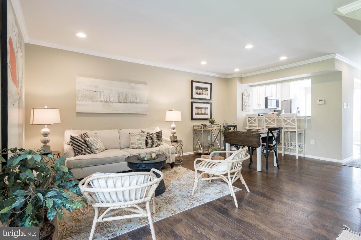 ROLLING CREST - Residential