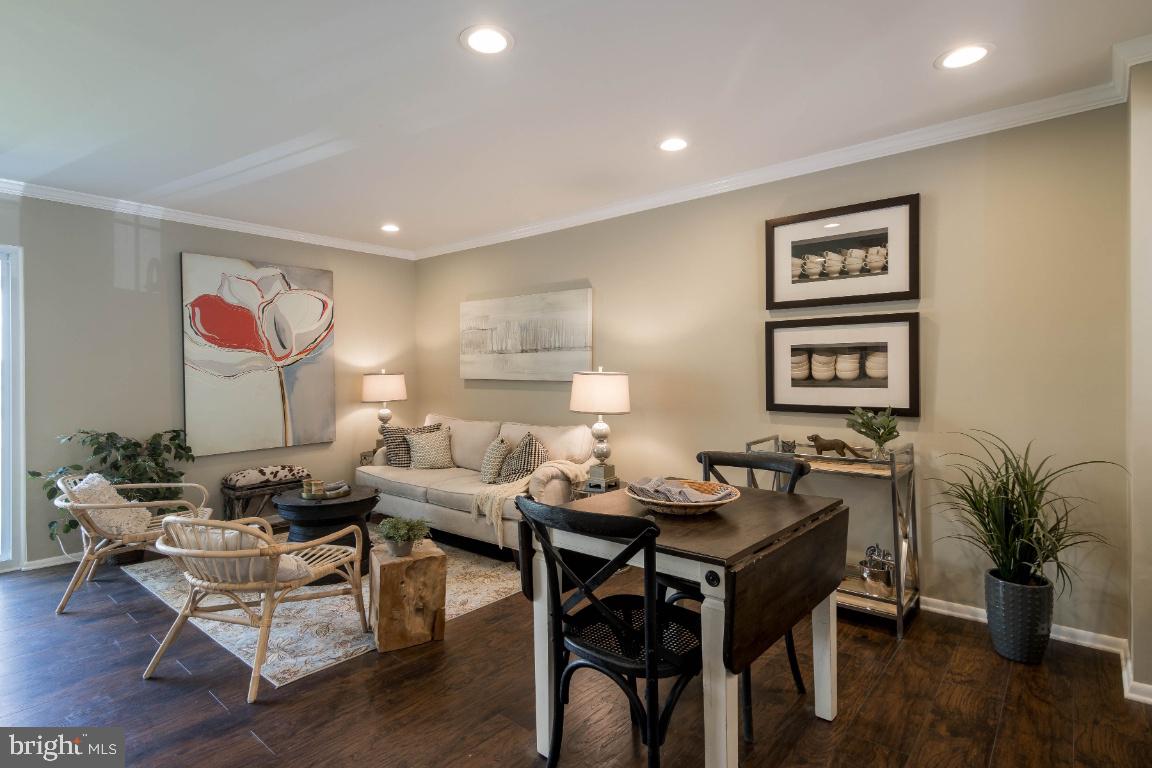 ROLLING CREST - Residential