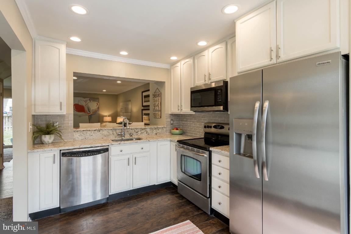 ROLLING CREST - Residential