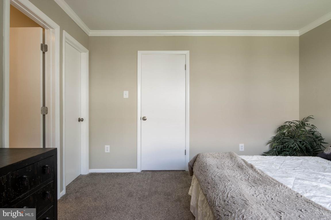 ROLLING CREST - Residential