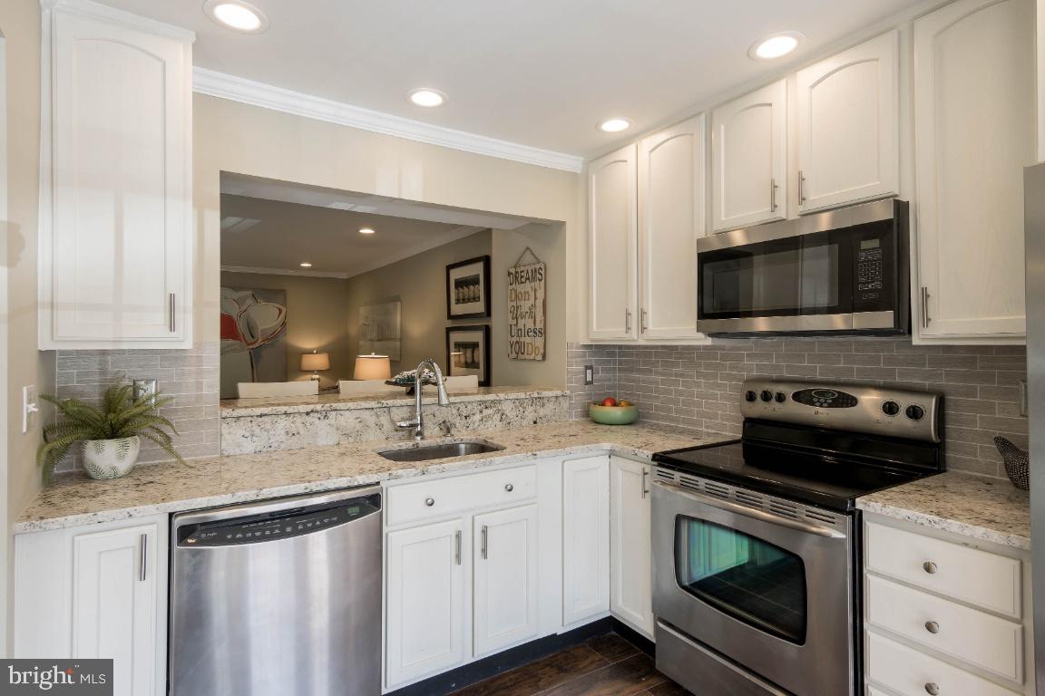 ROLLING CREST - Residential