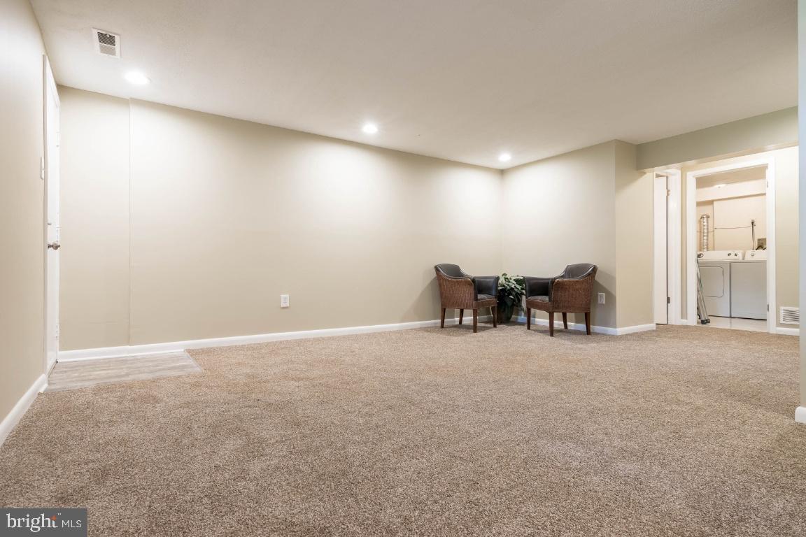 ROLLING CREST - Residential