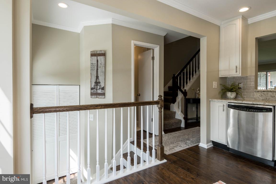 ROLLING CREST - Residential