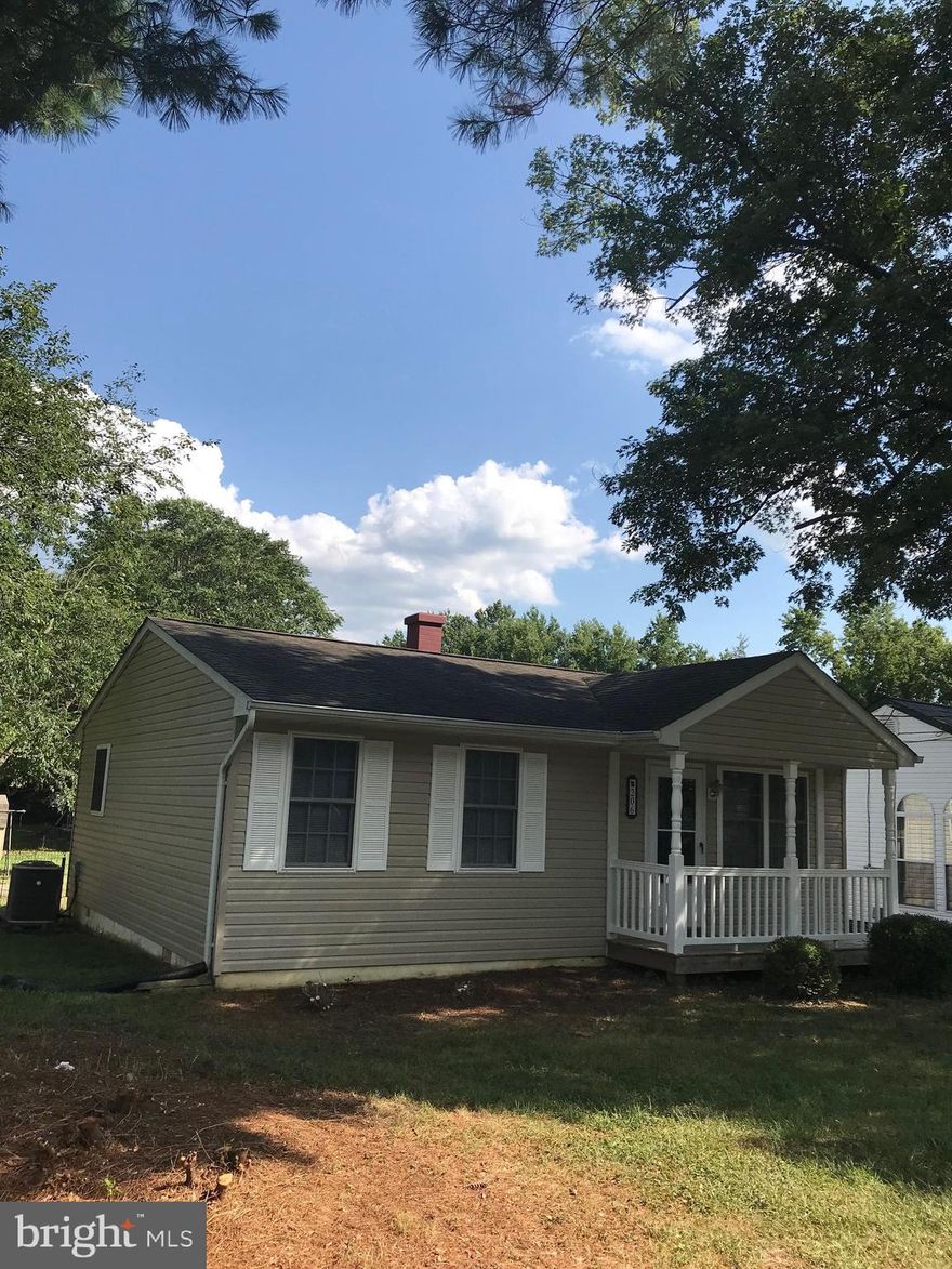 Charming and affordable.  Wonderful 2-bedroom and 1-bath home that is very close to downtown Fredericksburg.  Perfect for commuting to Dahlgren, Northern Virginia, DC.  Home has been very well maintained and updated.  Even has a front porch so that you can enjoy the outdoors.  Plenty of parking in back and driveway. Large backyard for all of your outdoor activities.  Painting and carpets are approximately one year old.  Come see and you won't be disappointed.  Won't last.