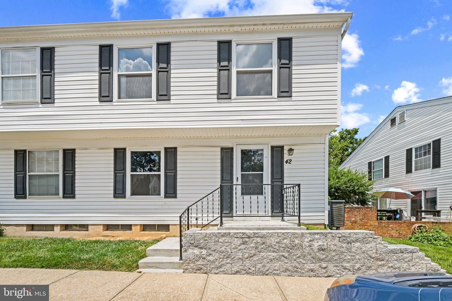 Welcome to this newly updated 3-bedroom, 1-bathroom condo in the Crystal Ridge community. This home features an open floor plan that seamlessly connects the living, dining, and kitchen areas—perfect for everyday living and entertaining. The bathroom showcases classic tilework that adds timeless charm. Recent updates make this home truly move-in ready: in 2024, a brand-new HVAC system was installed along with a new refrigerator, stove, and dishwasher. In 2025, refinished and sanded hardwood floors brought new life to the space, while new carpet on the stairs and updated flooring in the basement added comfort and style. Whether you're a first-time buyer, downsizing, or investing, this condo offers a blend of modern updates and classic features in a fantastic location. Don’t miss the opportunity to call Crystal Ridge home—schedule your showing today! ***Home may qualify for $17,500 towards down payment and closing cost assistance. Contact Mike Jenkins at Main Street Home Loans or the listing agent for more details***