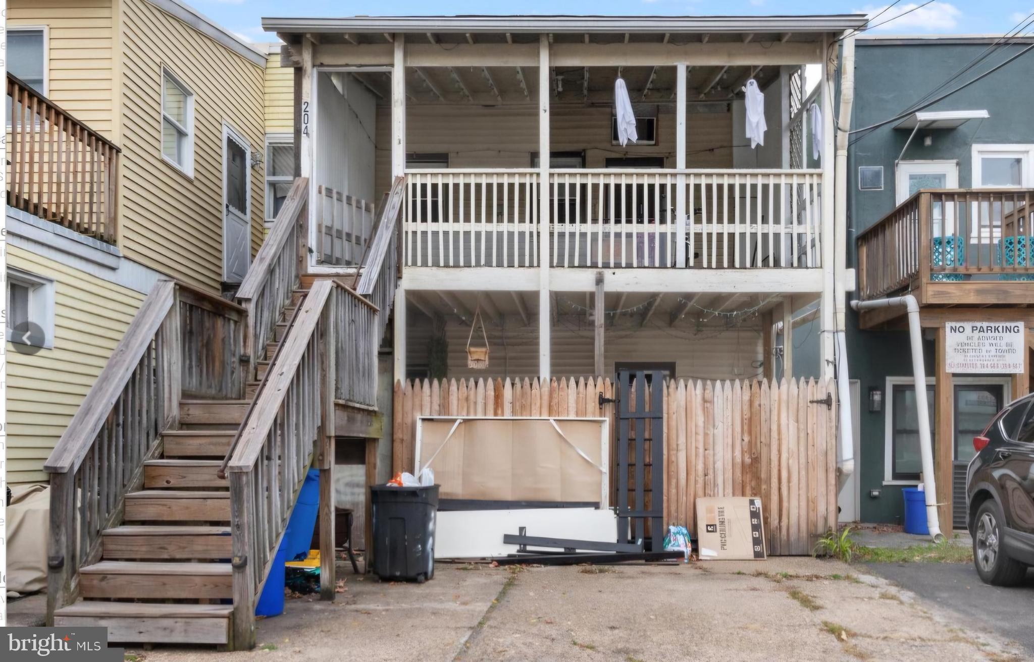 204 W CLINTON AVENUE