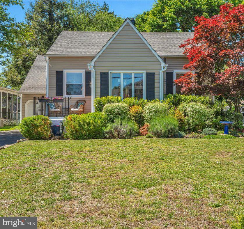209 W WAYNE TERRACE