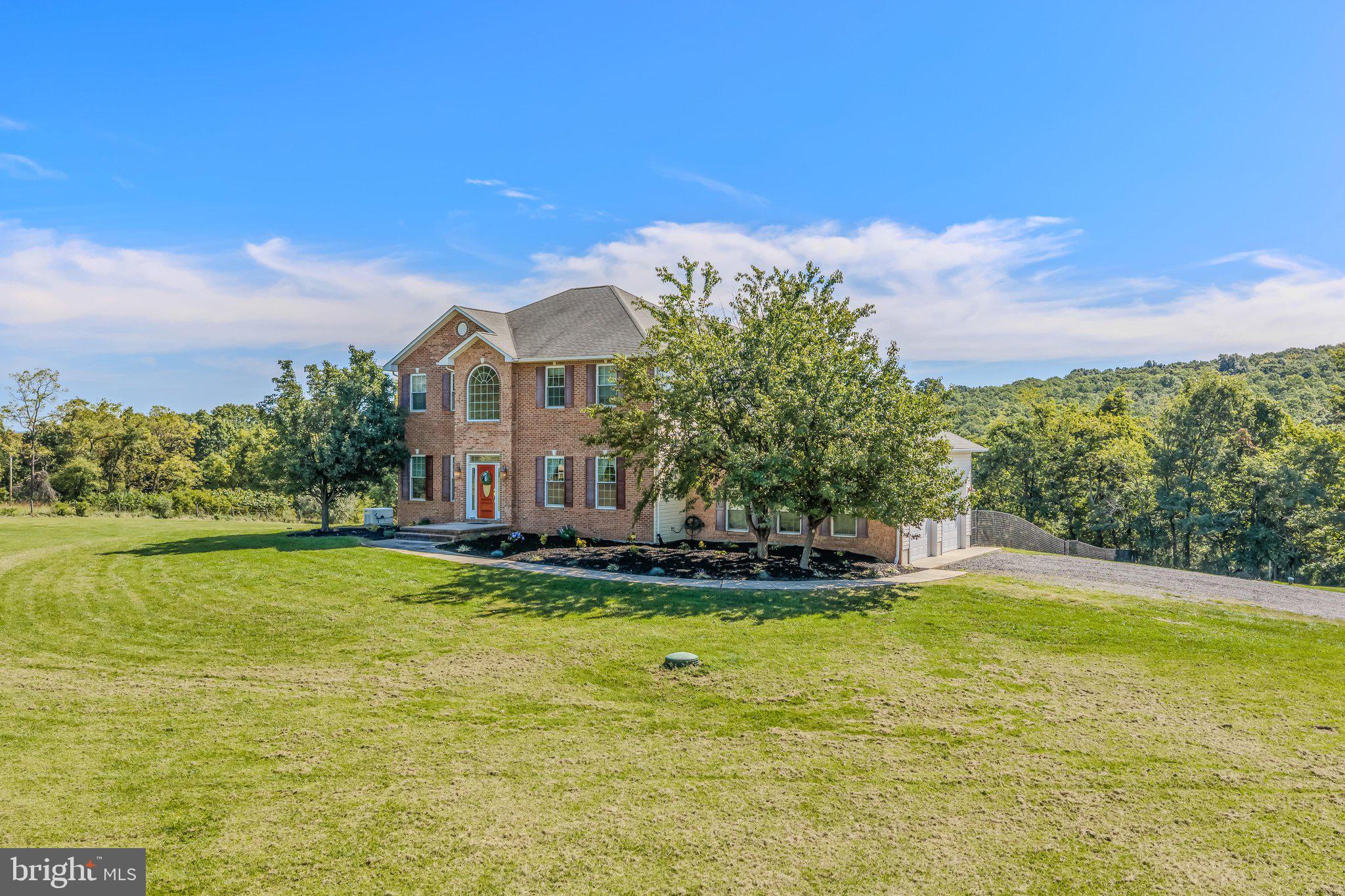 374 FARM VIEW LANE