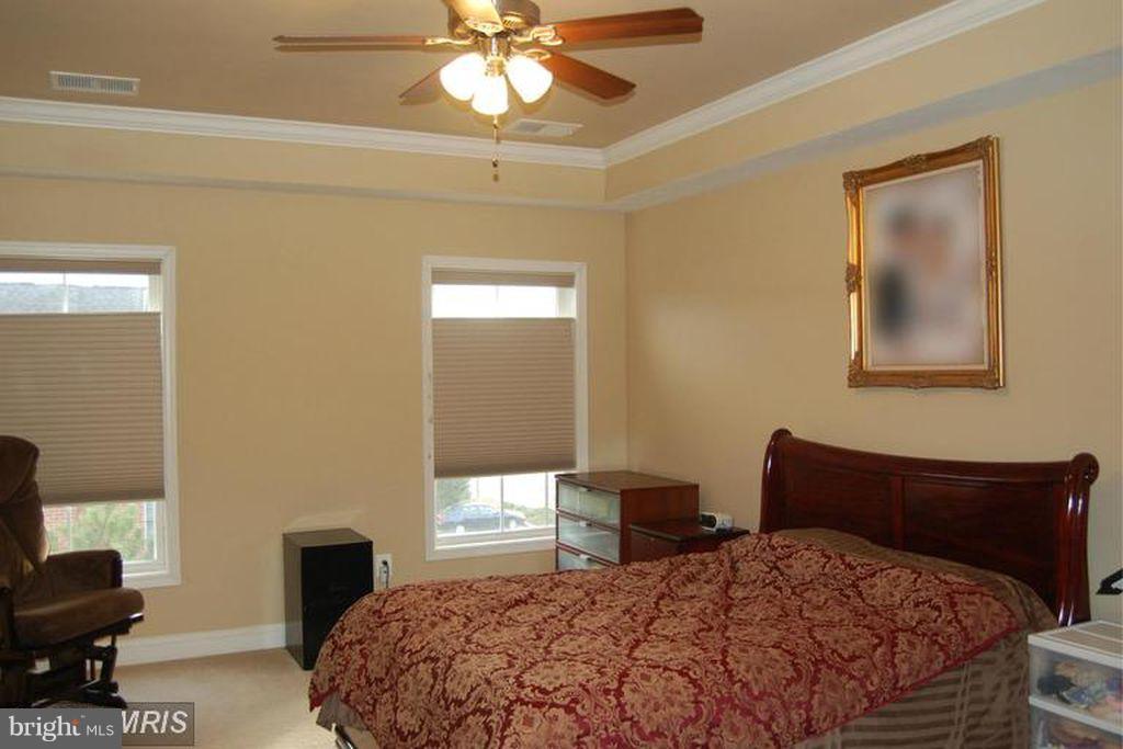 FONTAINE AT PRESIDENTS - Residential Lease