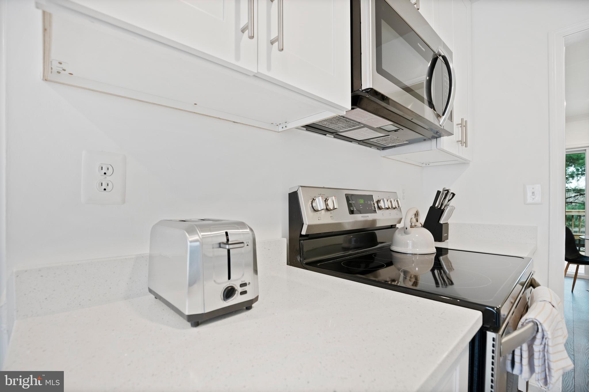 TALL OAKS - Residential Lease