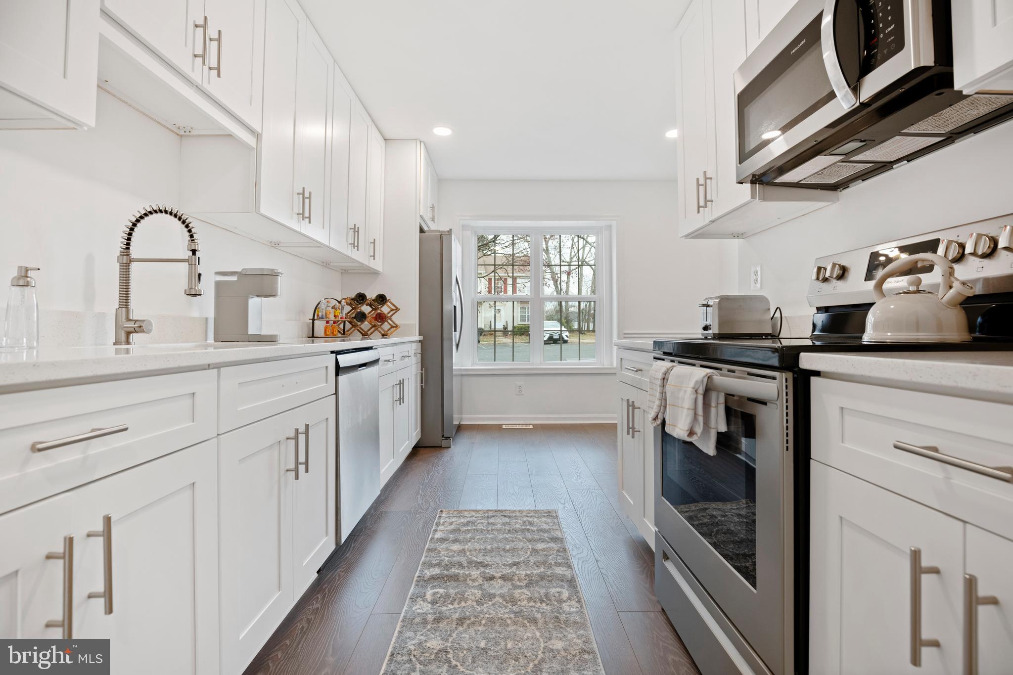 TALL OAKS - Residential Lease