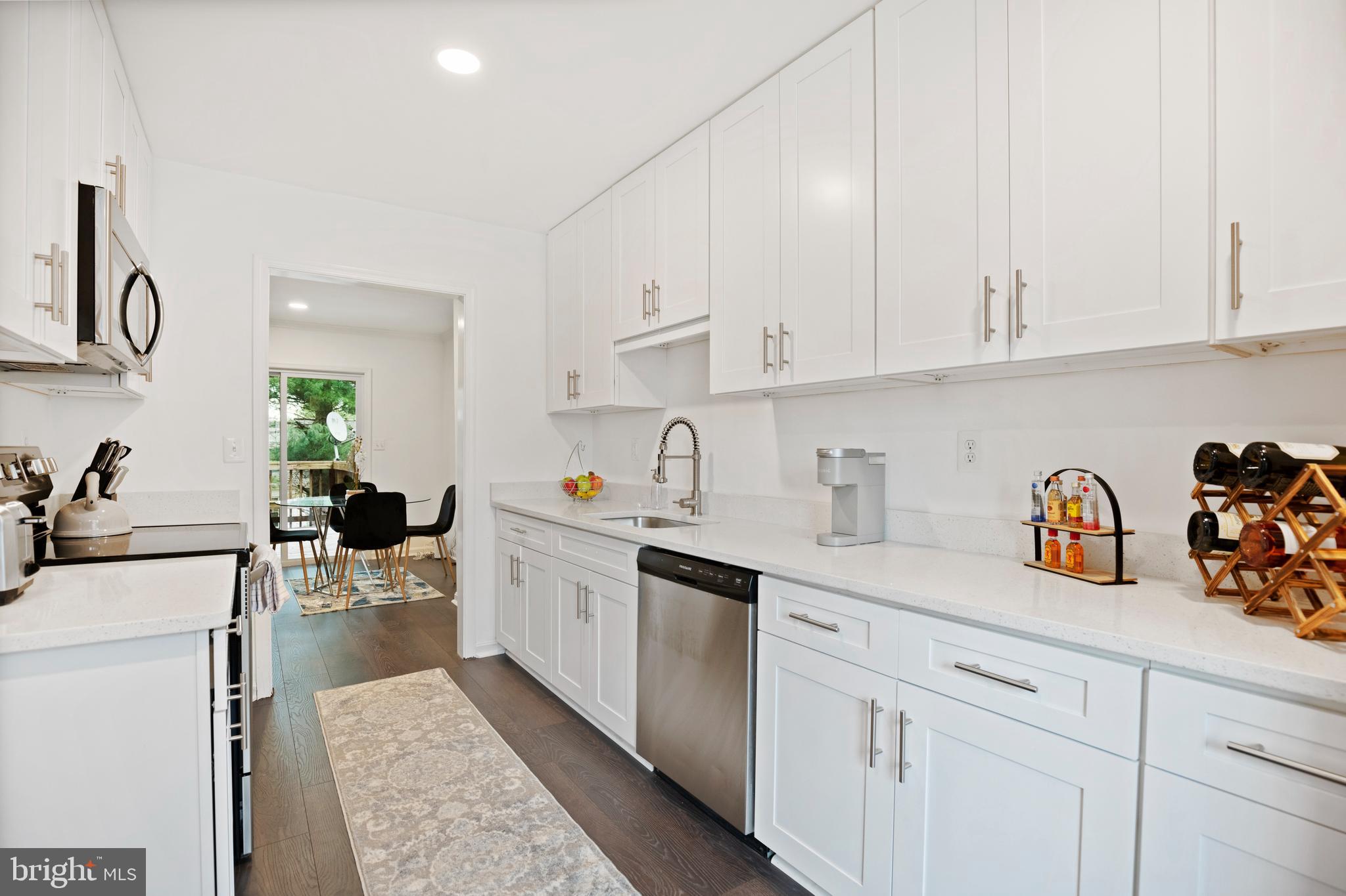 TALL OAKS - Residential Lease