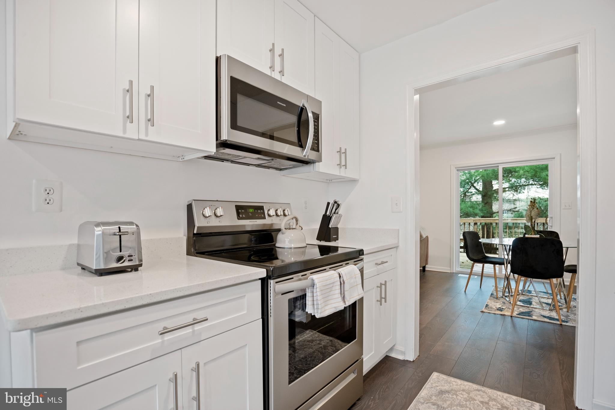 TALL OAKS - Residential Lease