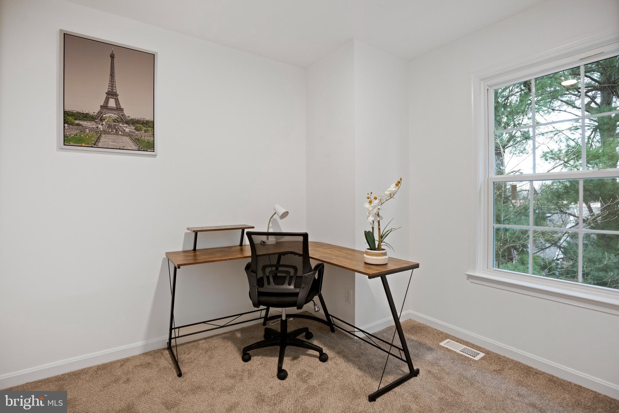 TALL OAKS - Residential Lease