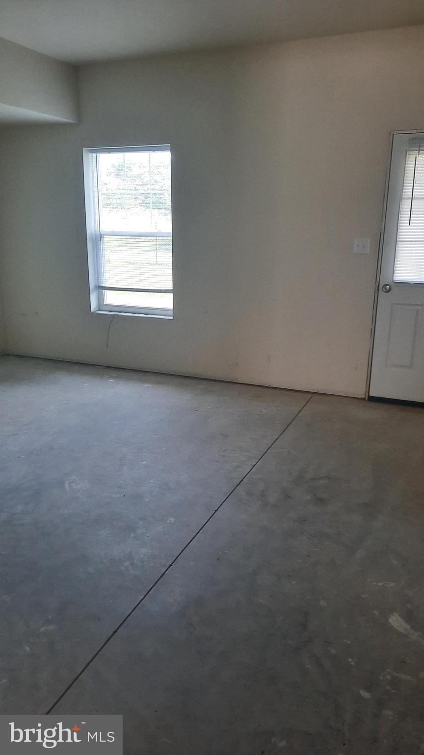 ADMIRALS QUAY - Residential Lease