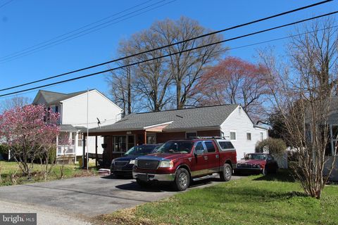 Photo of 7713 Leigh Road, GLEN BURNIE, MD 21060 (MLS # MDAA2140752)