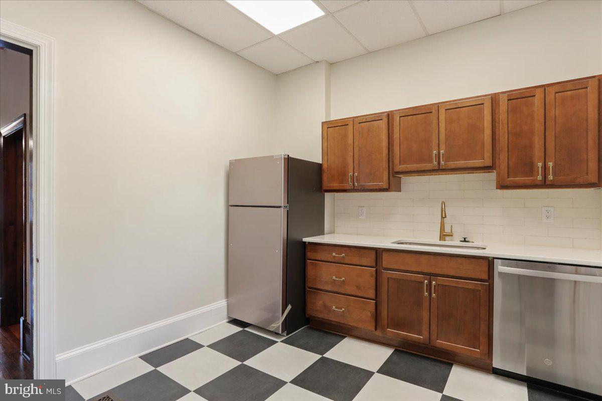 CITY OF MARTINSBURG - Commercial Lease