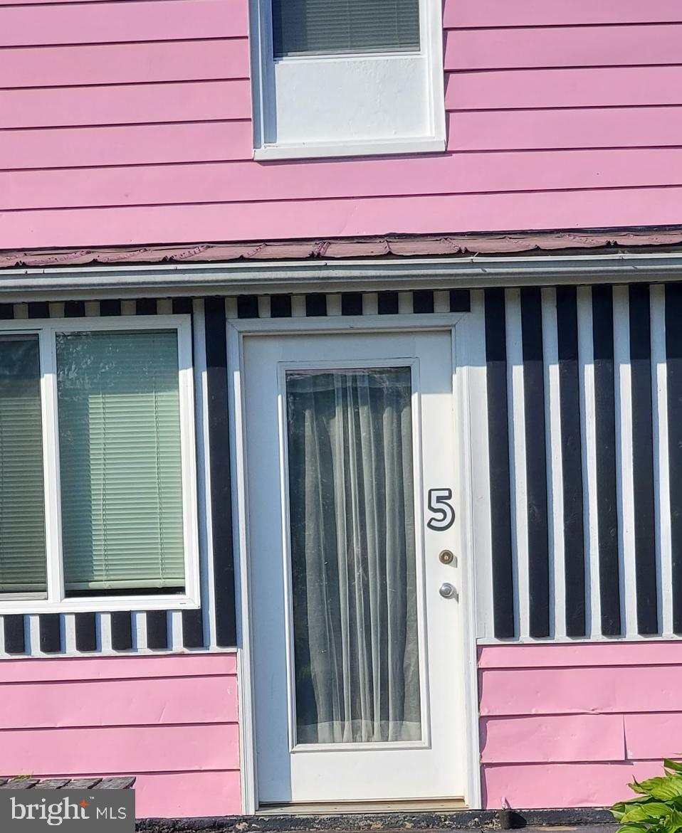 METES & BOUNDS - Residential Lease