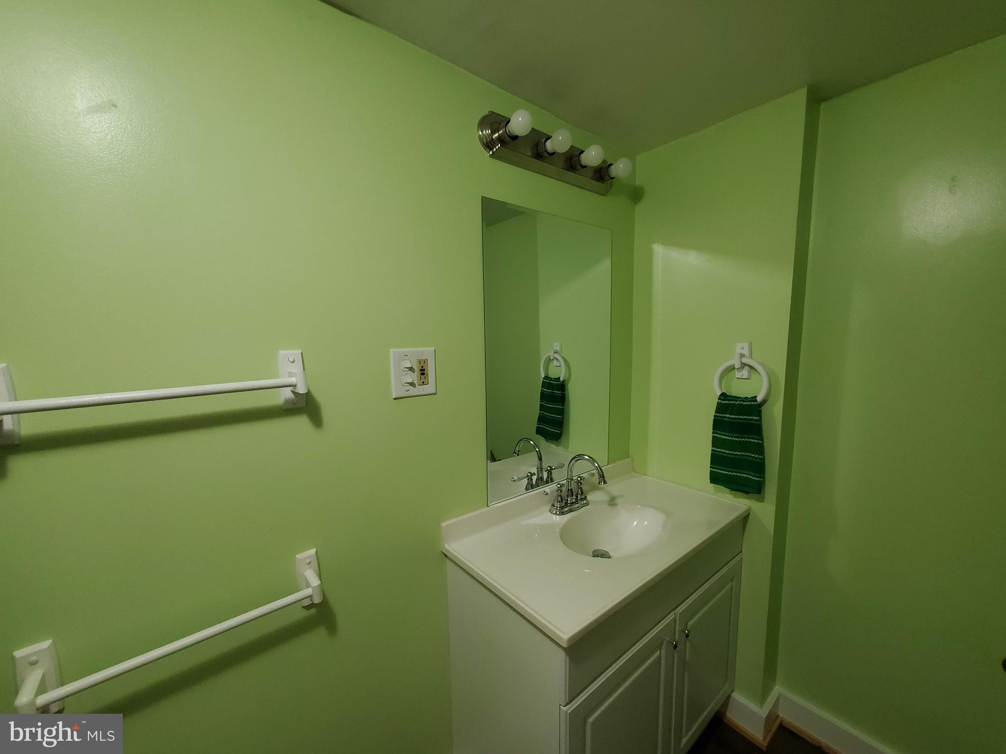 METES & BOUNDS - Residential Lease