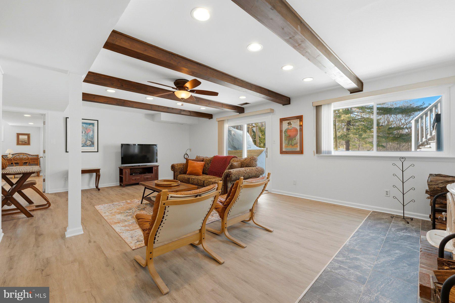 DARNESTOWN OUTSIDE - Residential