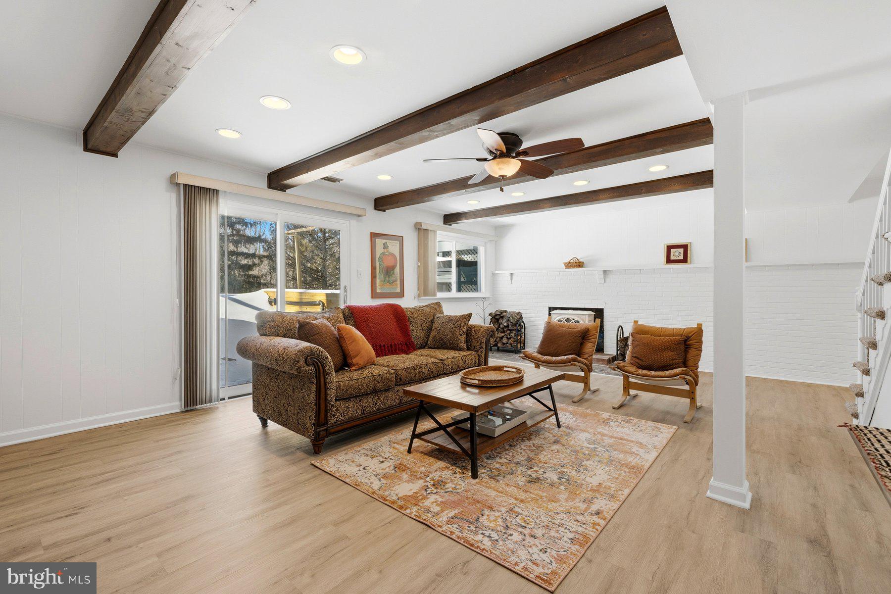 DARNESTOWN OUTSIDE - Residential