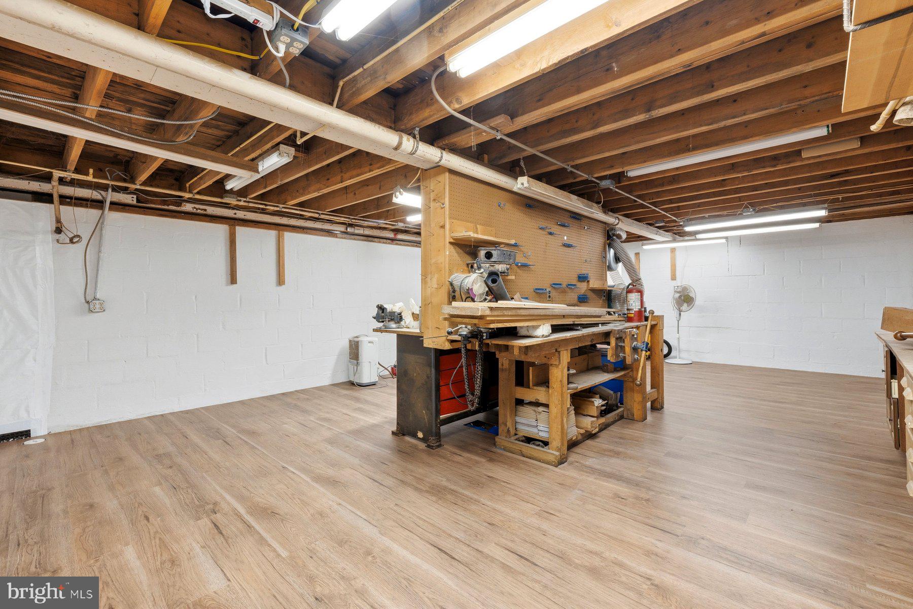 DARNESTOWN OUTSIDE - Residential