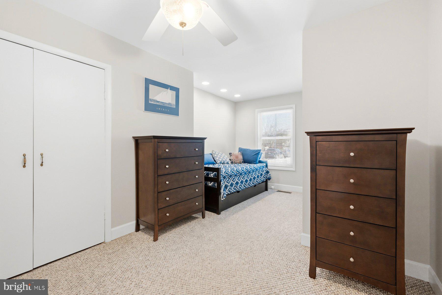 DARNESTOWN OUTSIDE - Residential