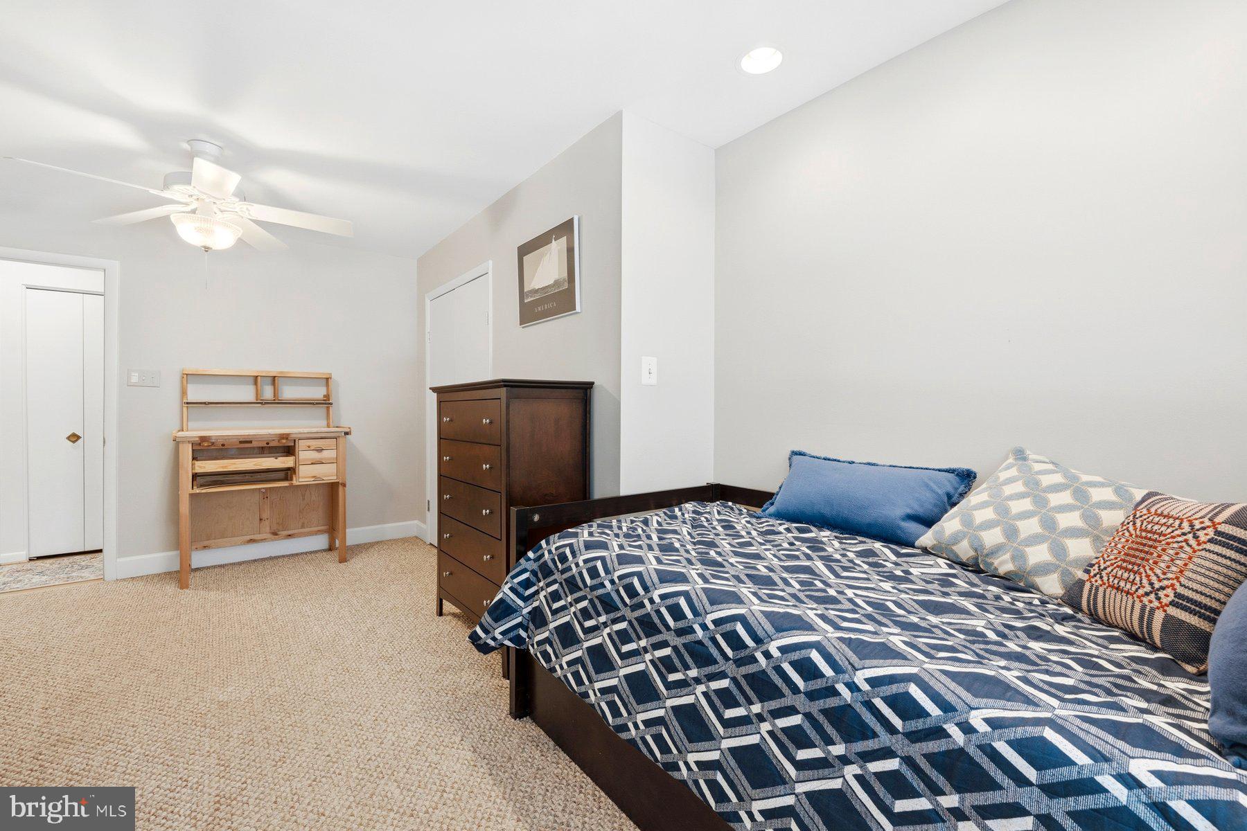 DARNESTOWN OUTSIDE - Residential