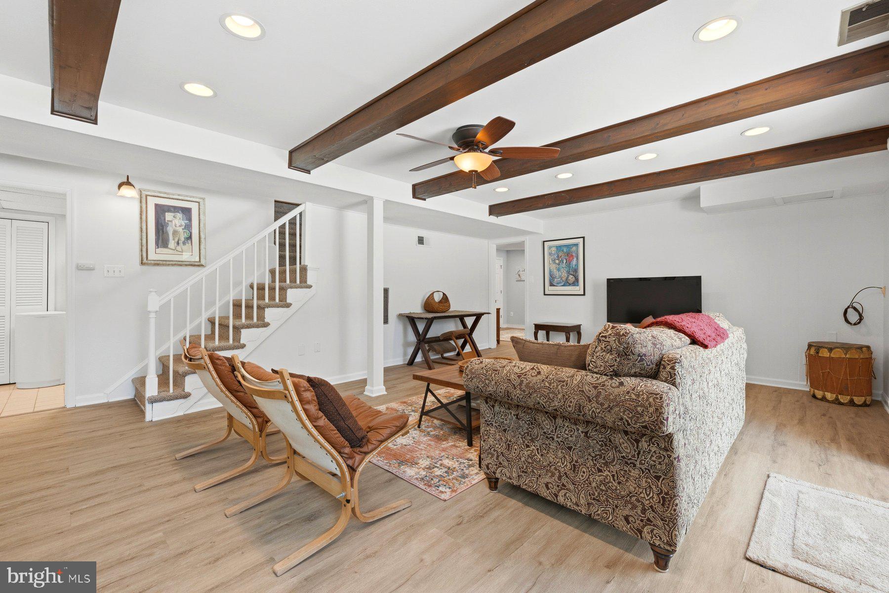 DARNESTOWN OUTSIDE - Residential