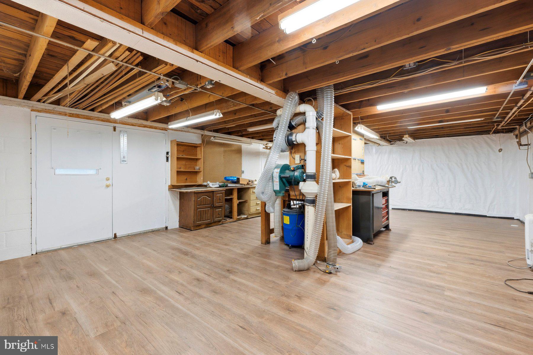 DARNESTOWN OUTSIDE - Residential