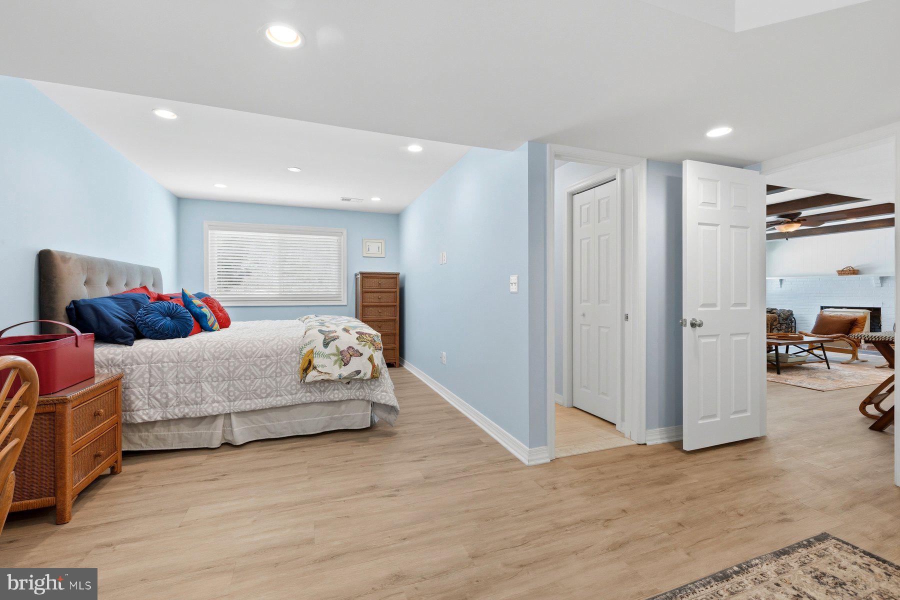 DARNESTOWN OUTSIDE - Residential