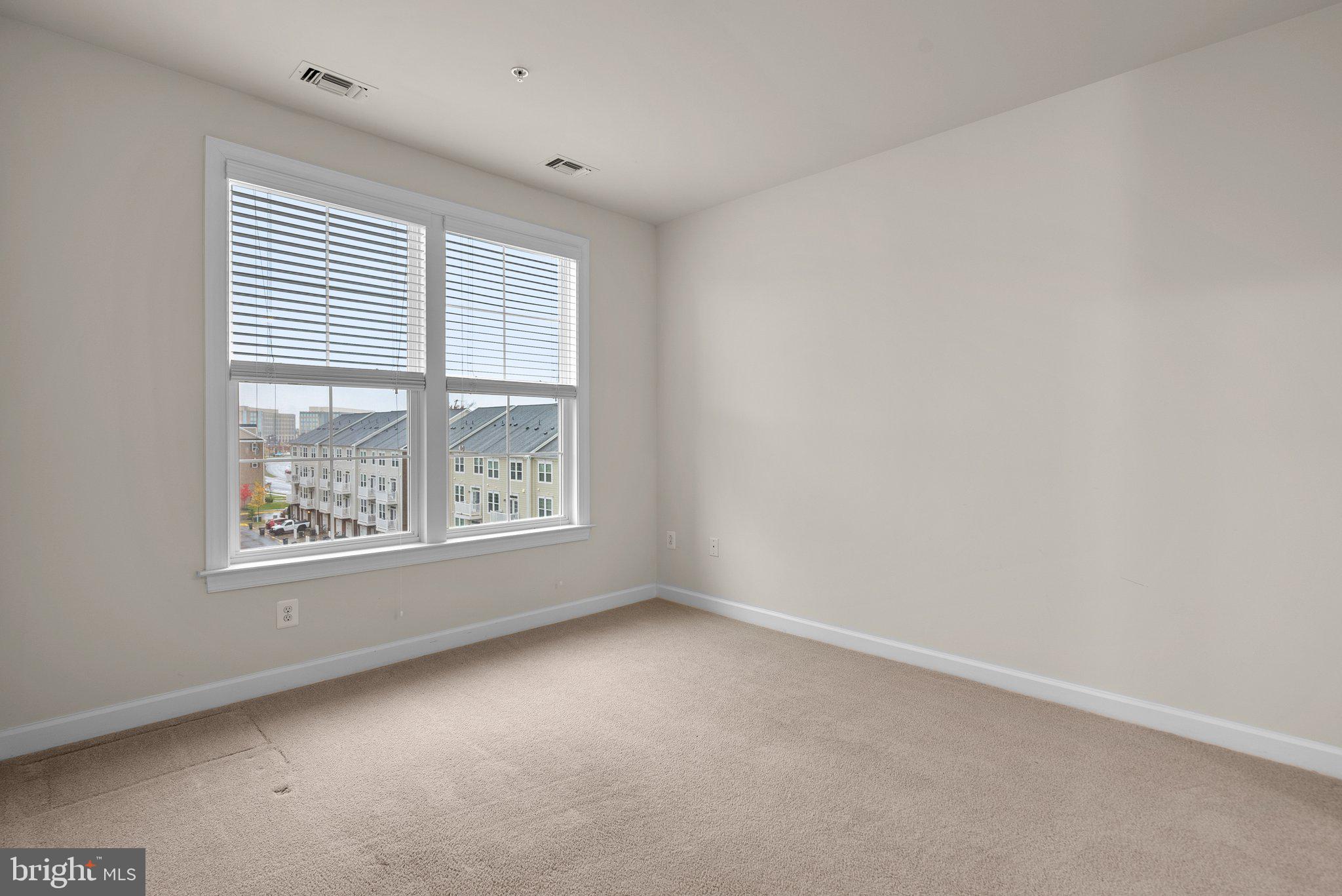 DISCOVERY SQUARE - Residential Lease