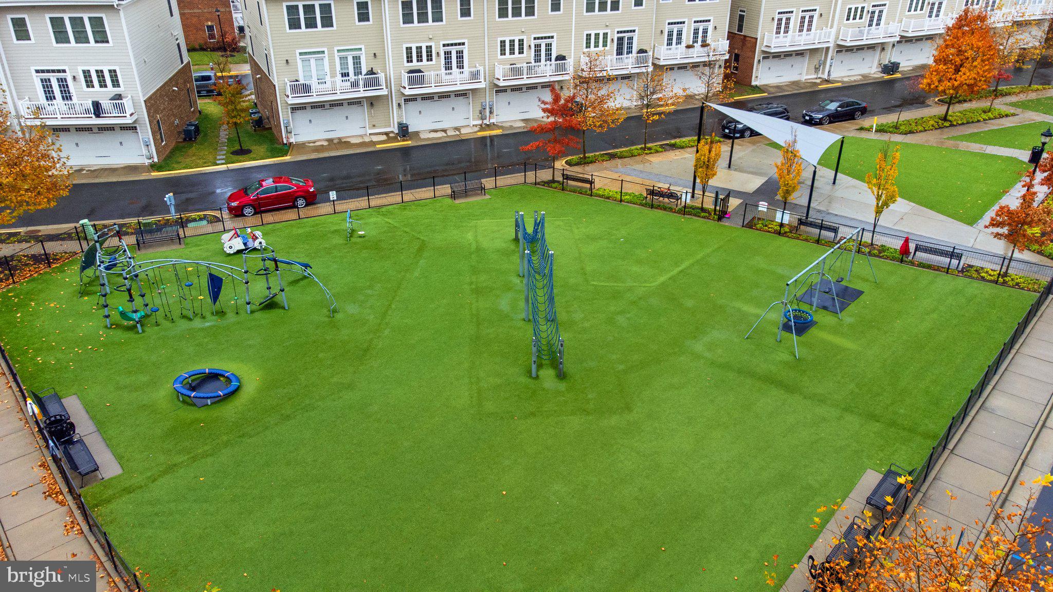 DISCOVERY SQUARE - Residential Lease