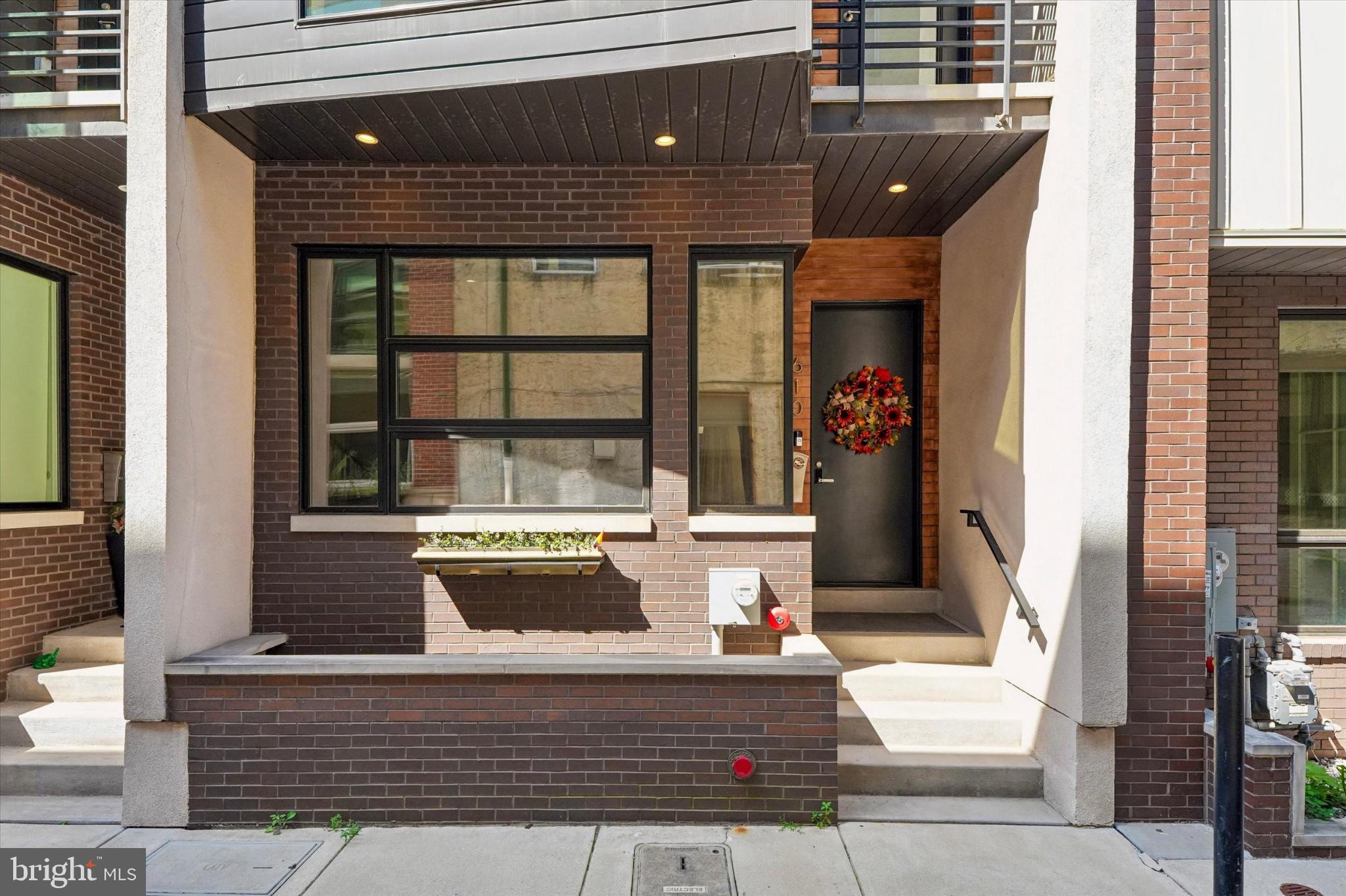 610 N BODINE STREET
