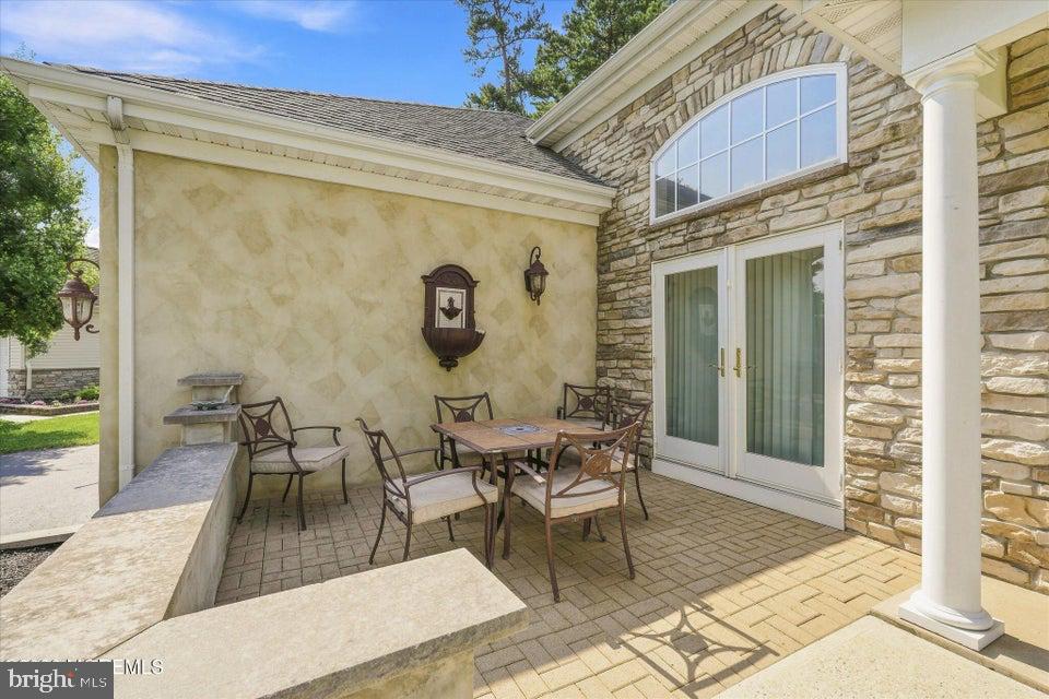 6 MINOT LIGHT COURT