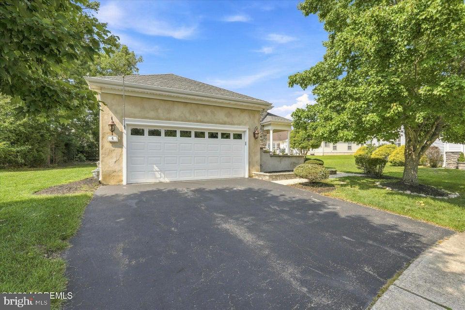 6 MINOT LIGHT COURT