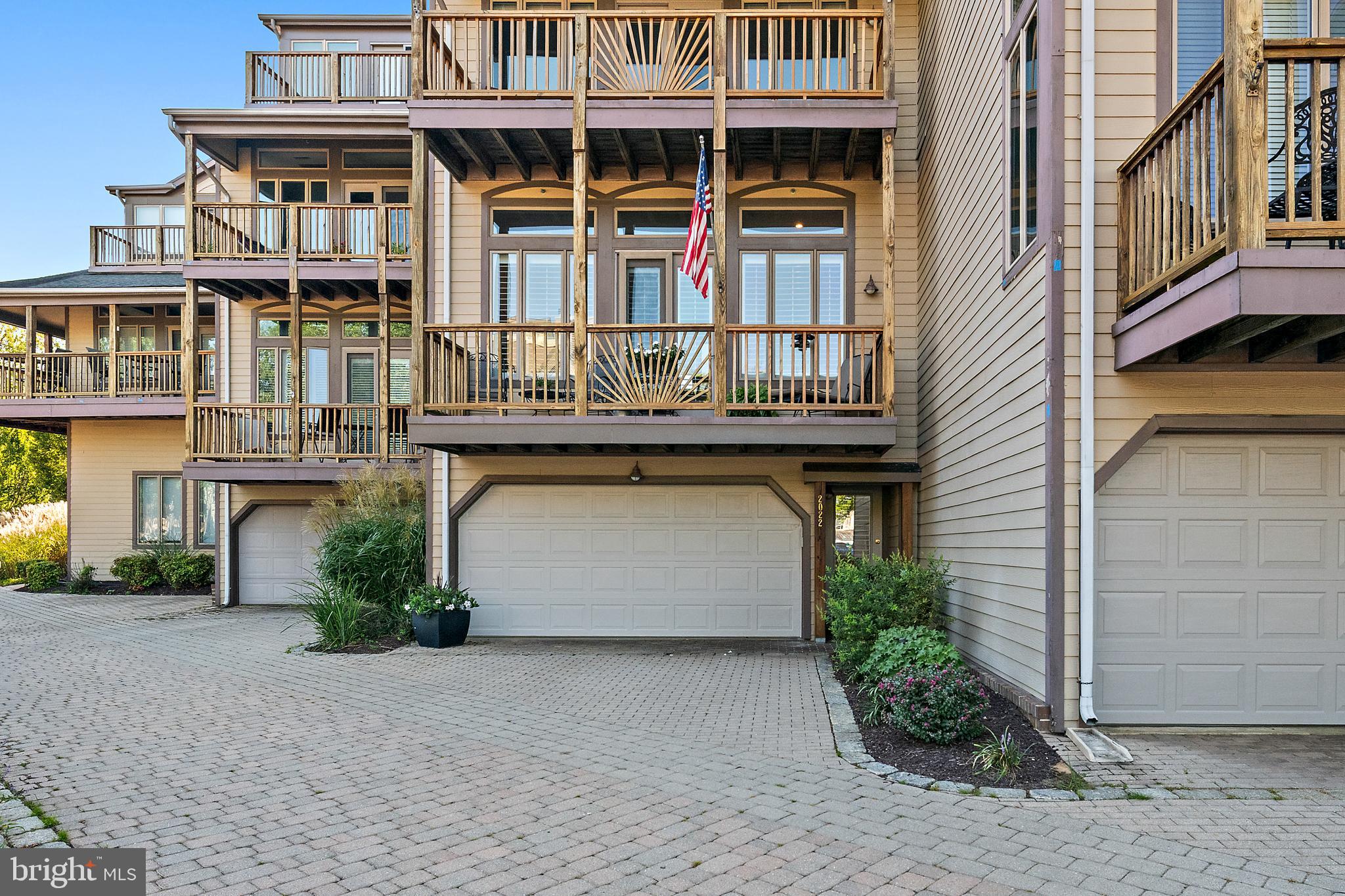 CHESAPEAKE HARBOUR - Residential