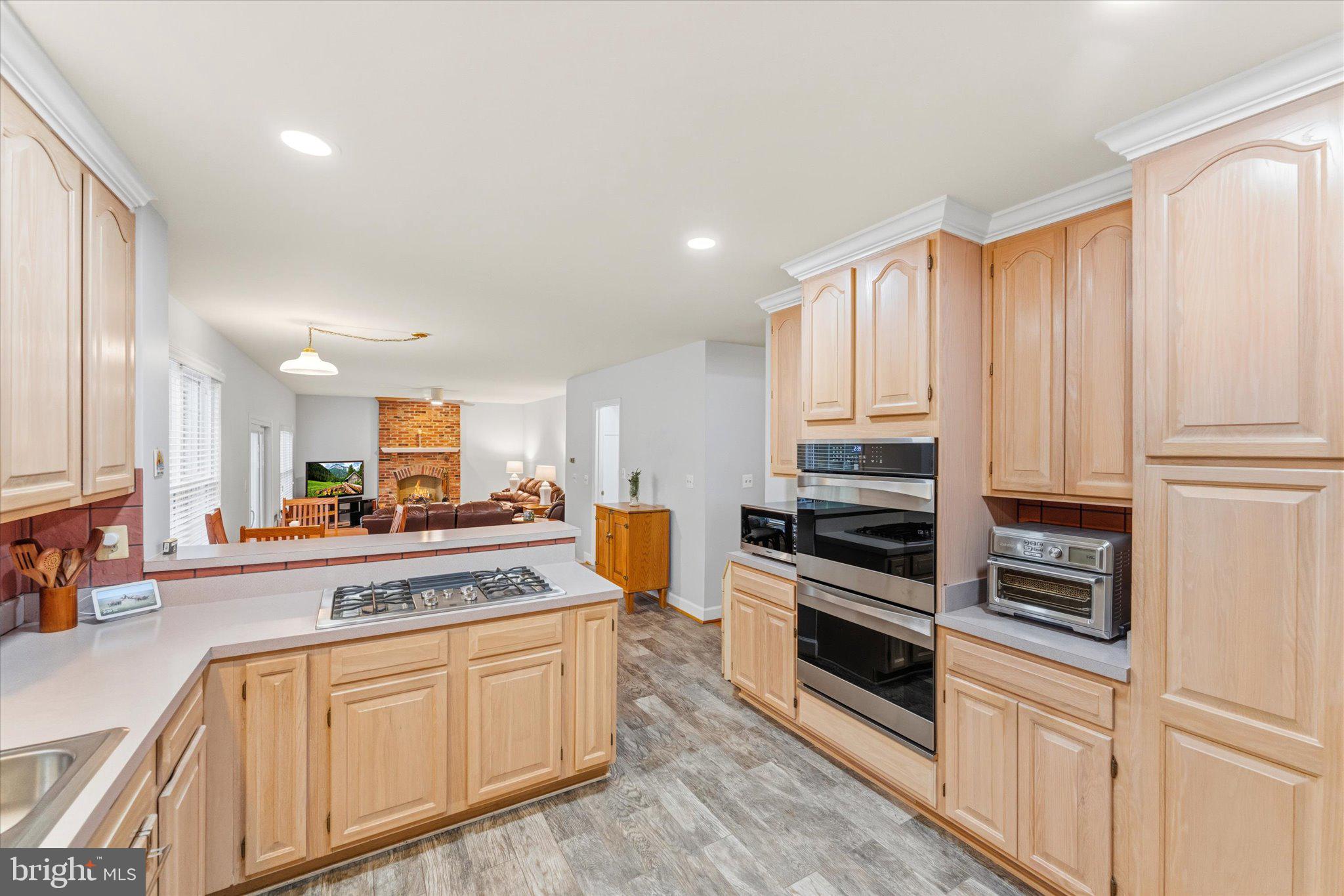 ASHBURN VILLAGE - Residential