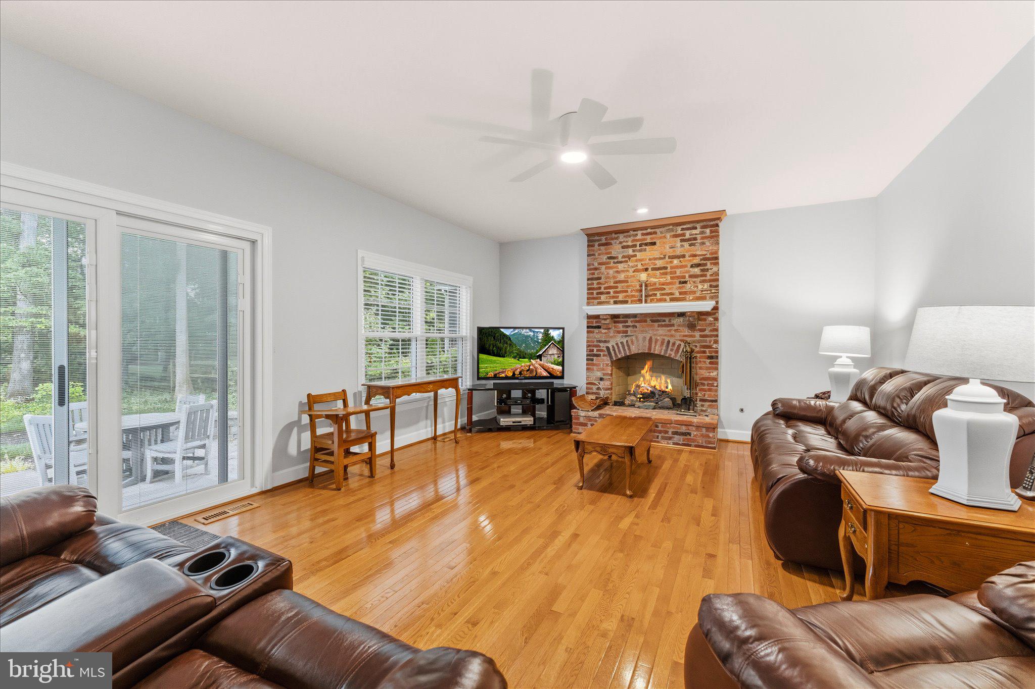 ASHBURN VILLAGE - Residential