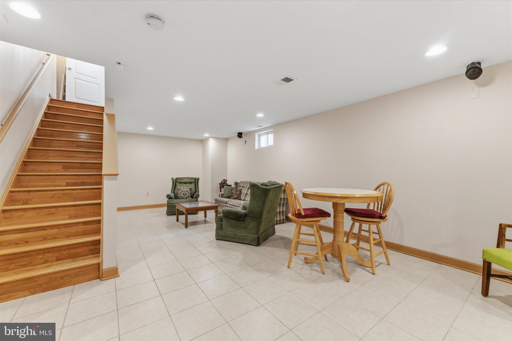 ASHBURN VILLAGE - Residential