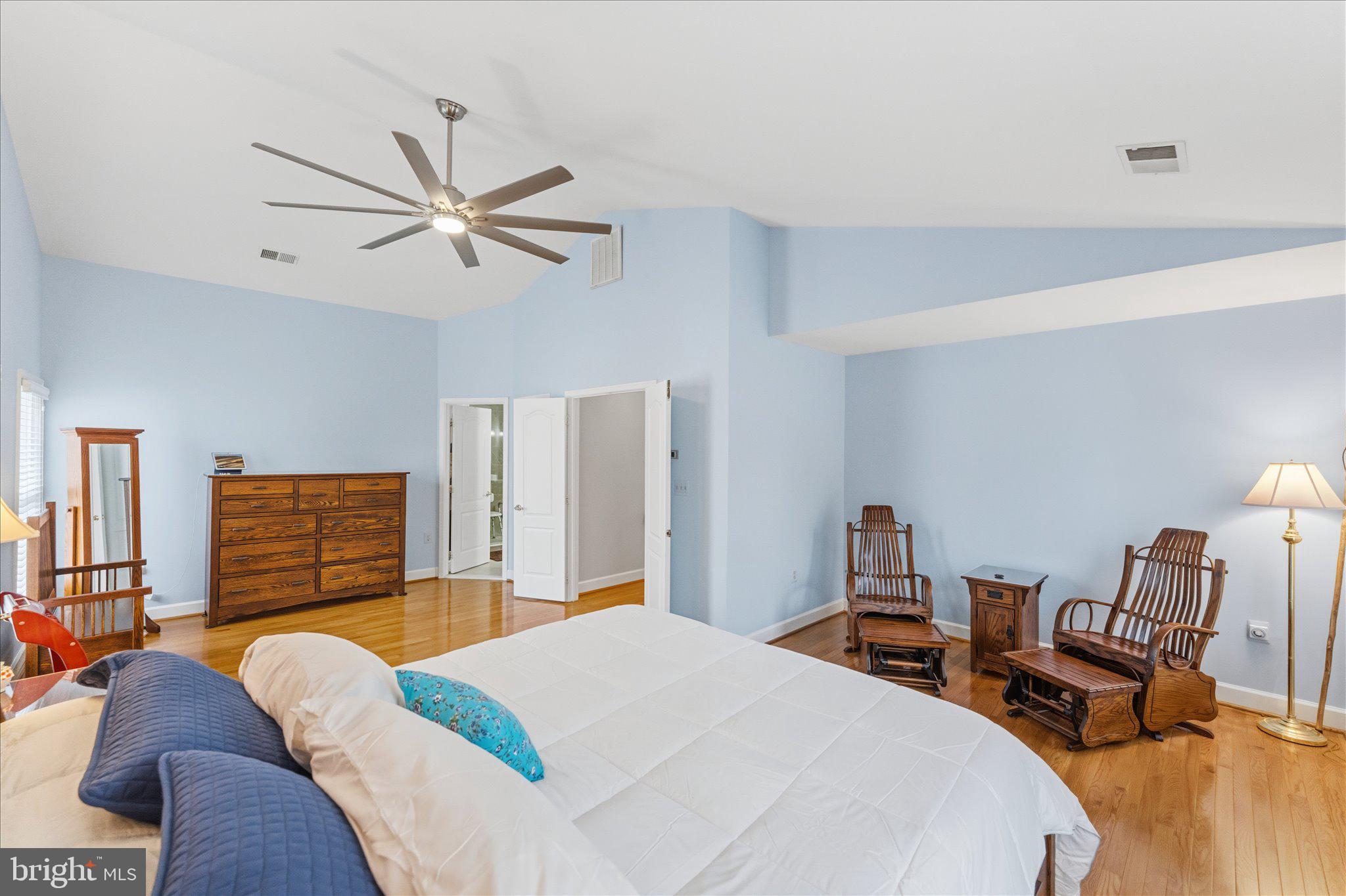 ASHBURN VILLAGE - Residential