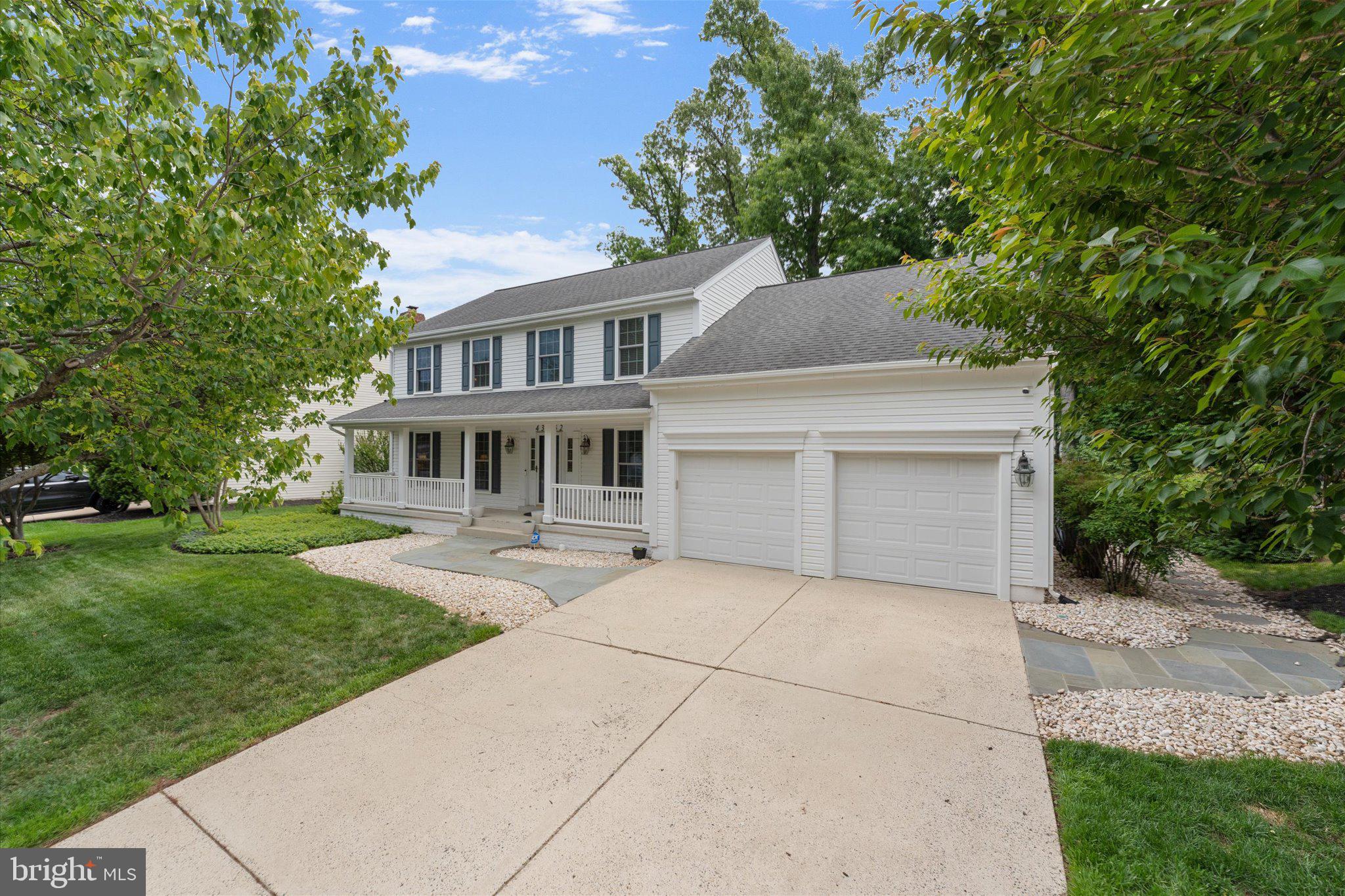 ASHBURN VILLAGE - Residential