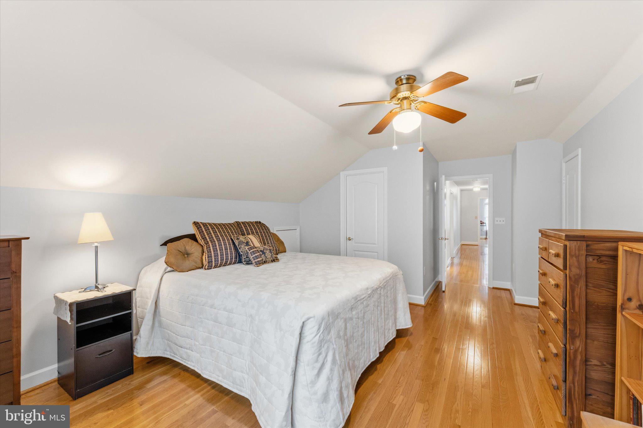 ASHBURN VILLAGE - Residential
