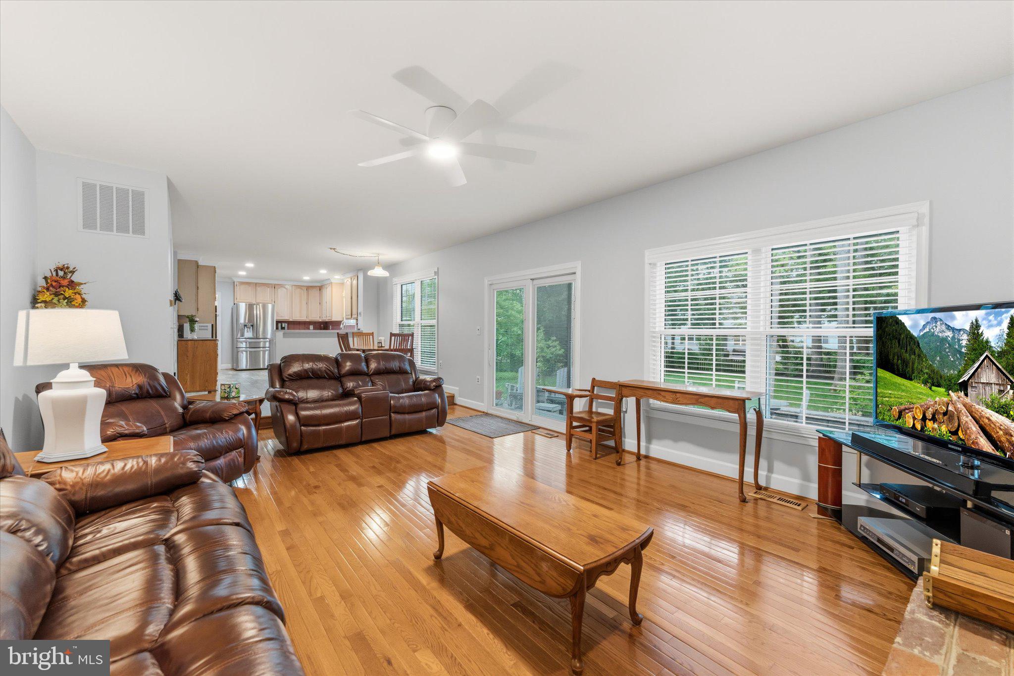 ASHBURN VILLAGE - Residential
