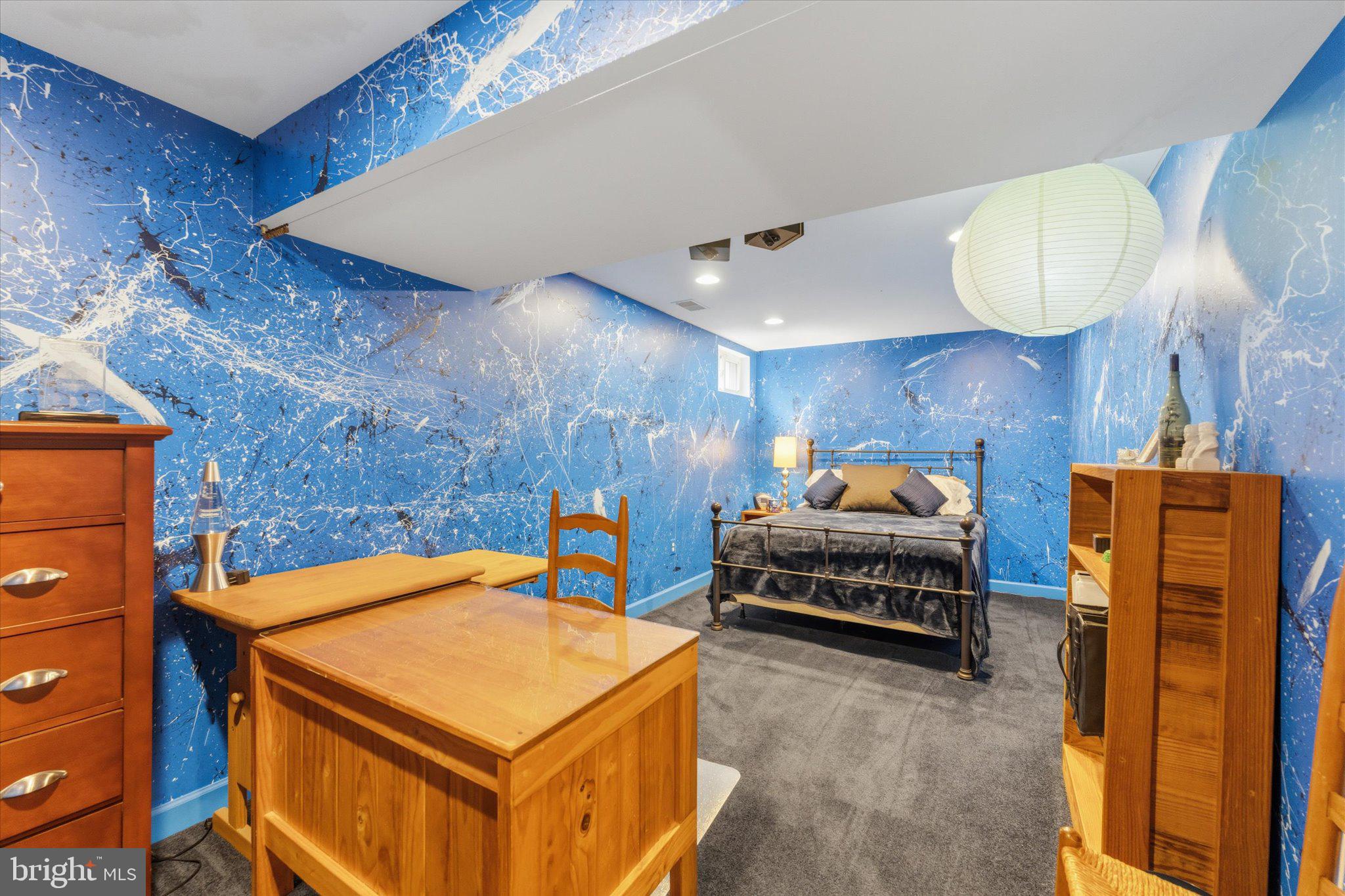 ASHBURN VILLAGE - Residential
