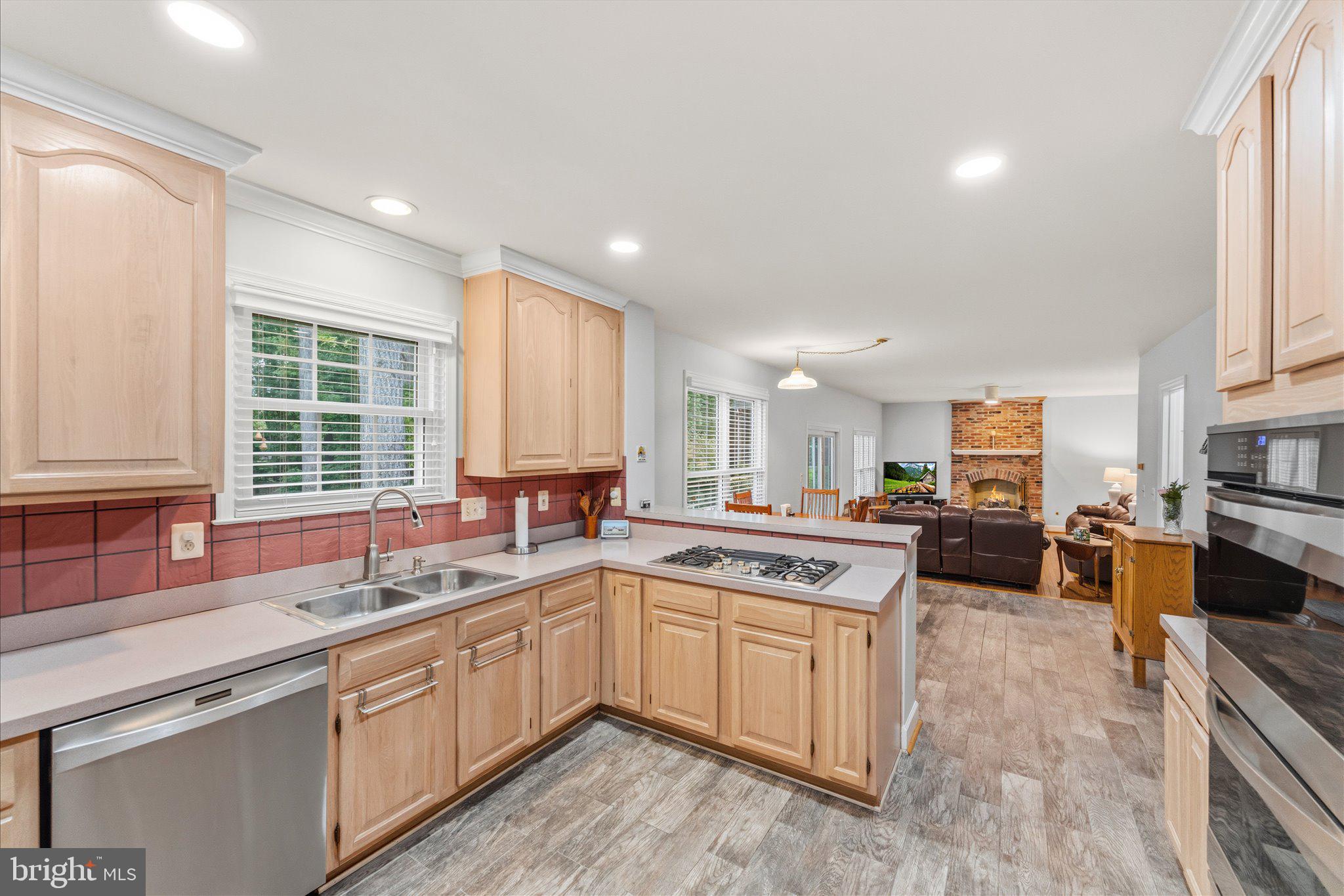 ASHBURN VILLAGE - Residential