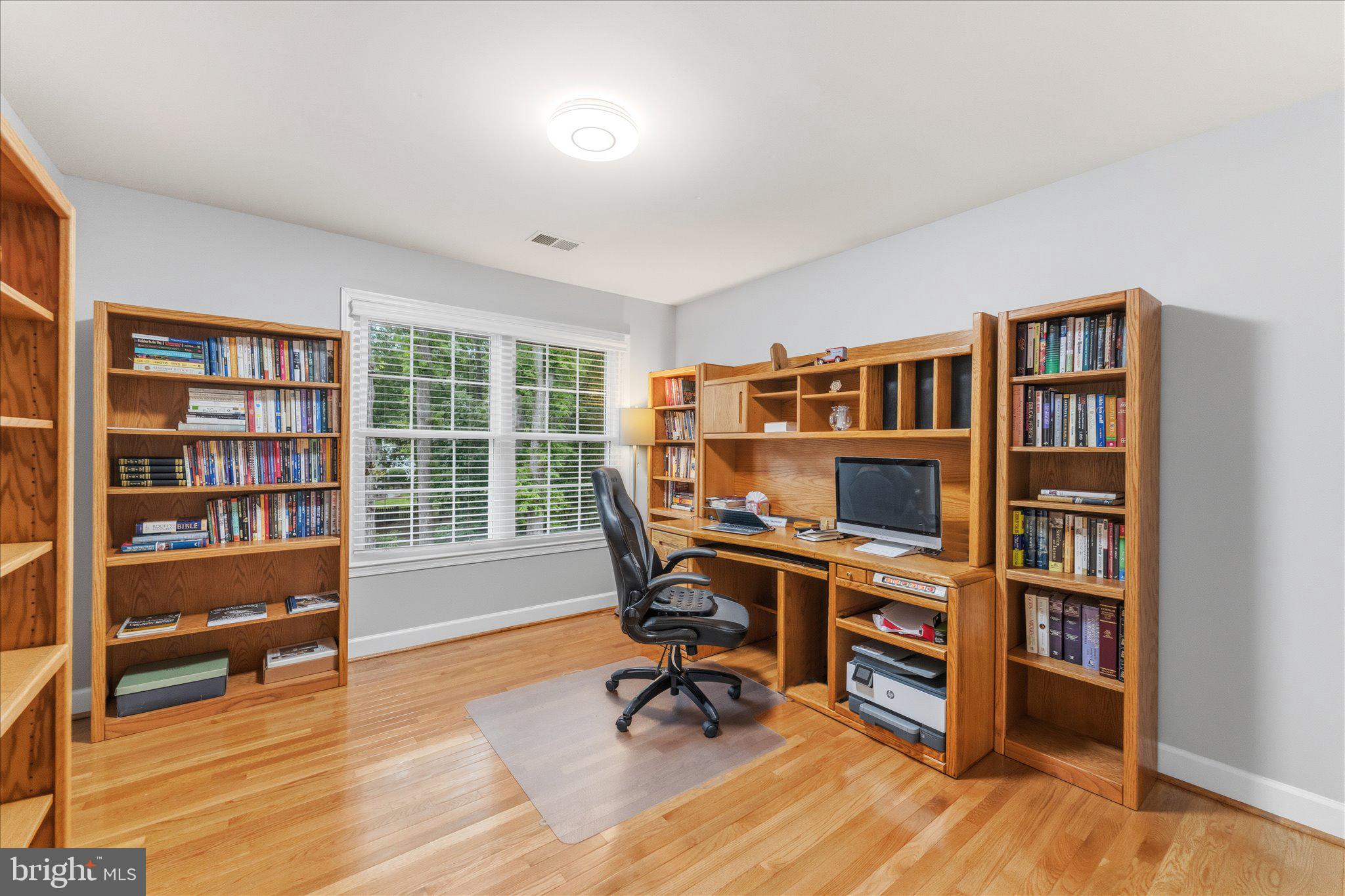 ASHBURN VILLAGE - Residential